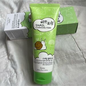 esfolio Snail Cleansing Foam